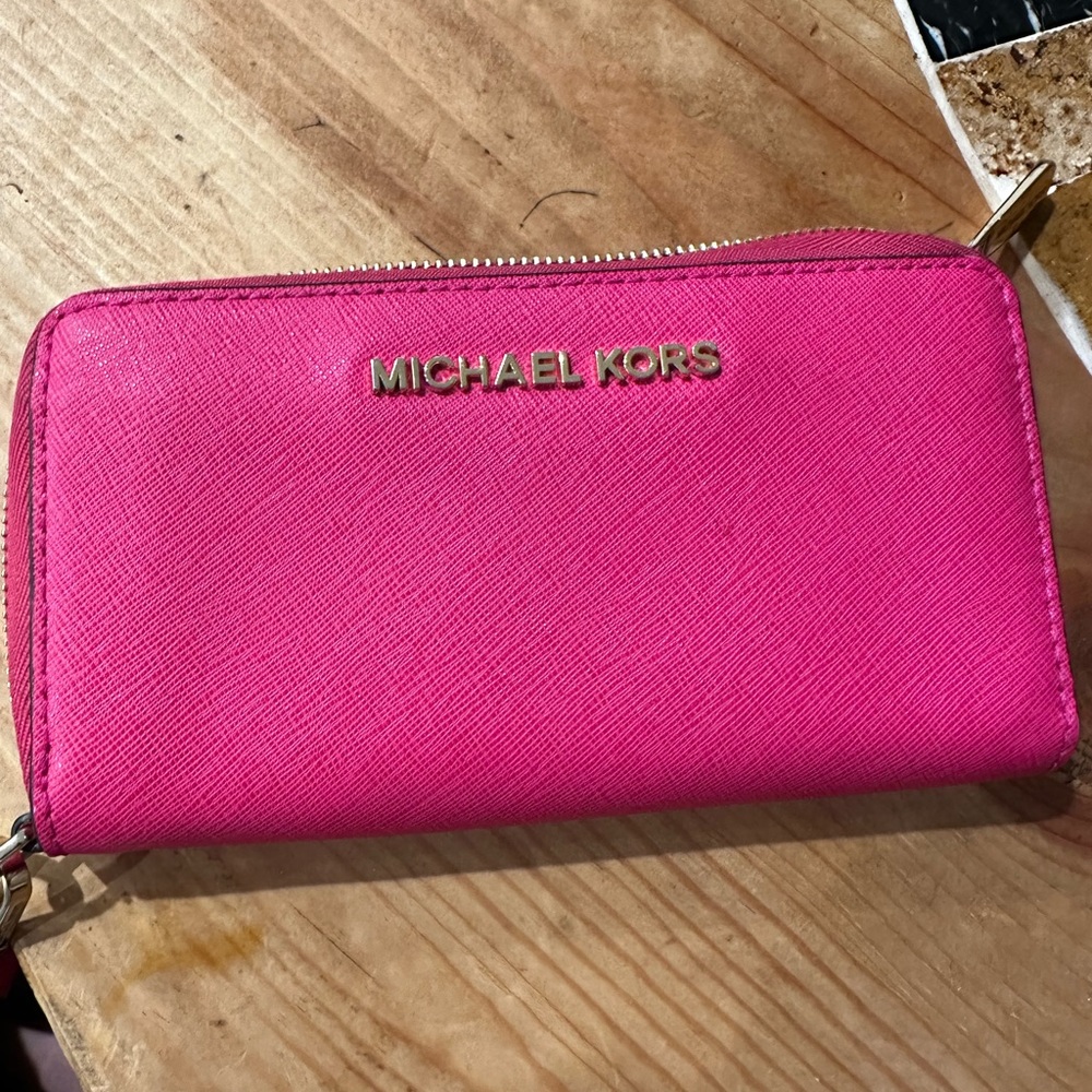 Hot Pink Michael Kors Wristlet Wallet
